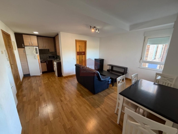 APARTAMENTO EN VENTA CAMPO DE GOLF con garaje y piscina. REF 8290