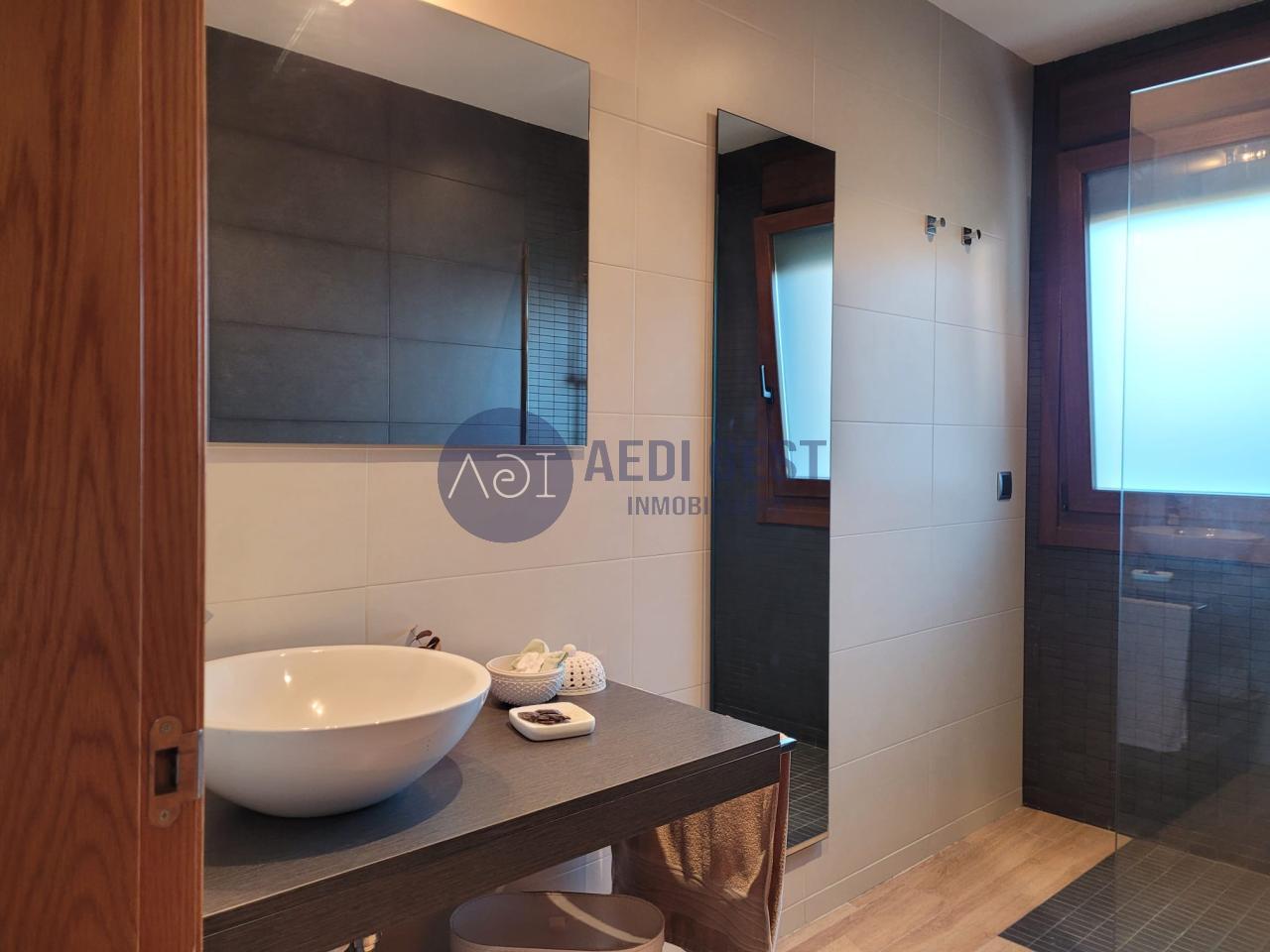 179261033036000046257_179260943811 Casa en VIGO