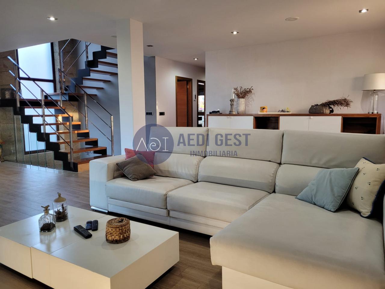 179261033748100046257_179260946309 Casa en VIGO