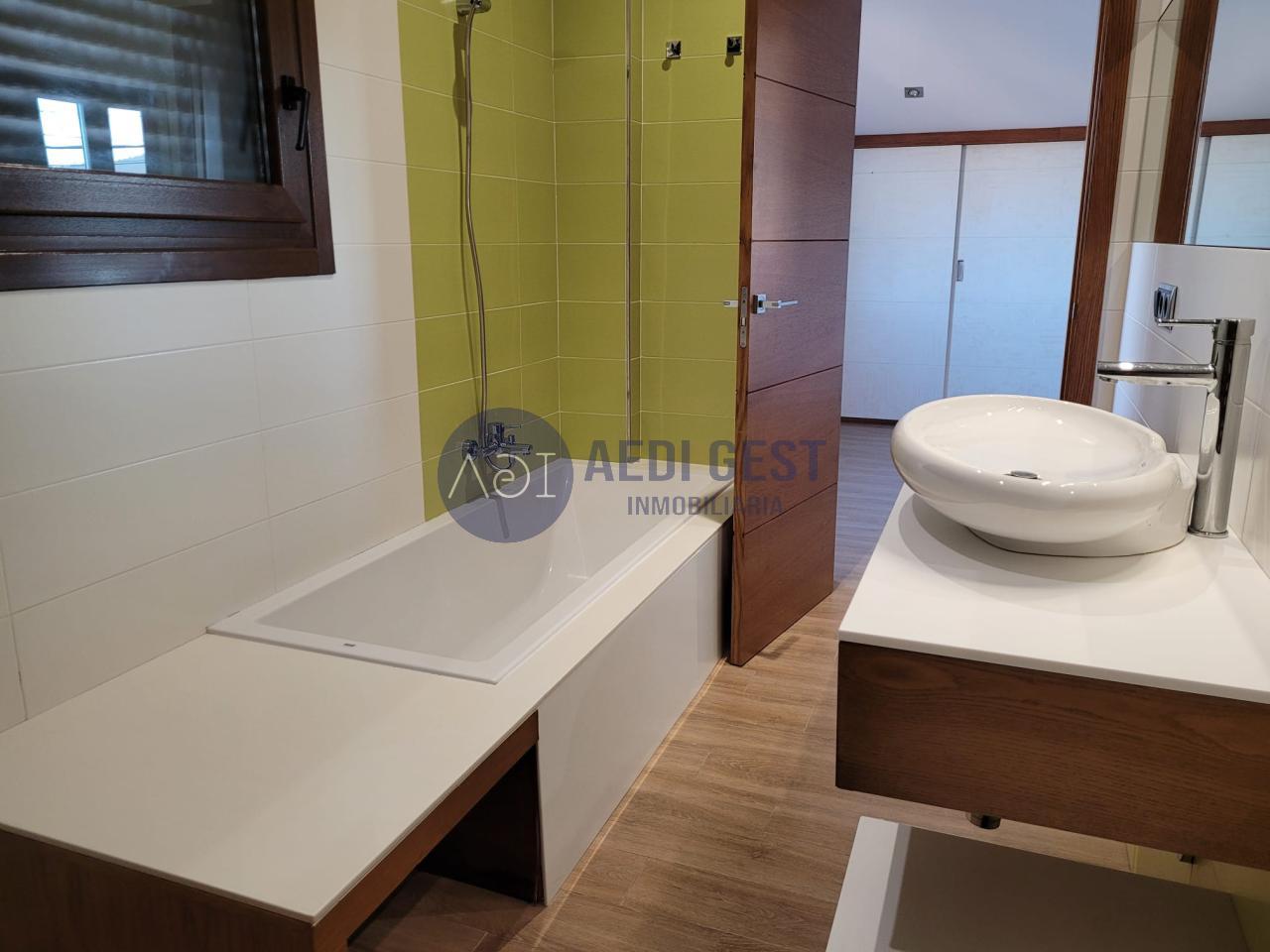 179261034147000046257_179260948380 Casa en VIGO