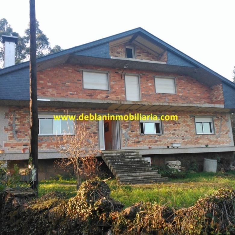 VIVIENDA UNIFAMILIAR DE 544 M2, CON PARCELA 2.076 M2