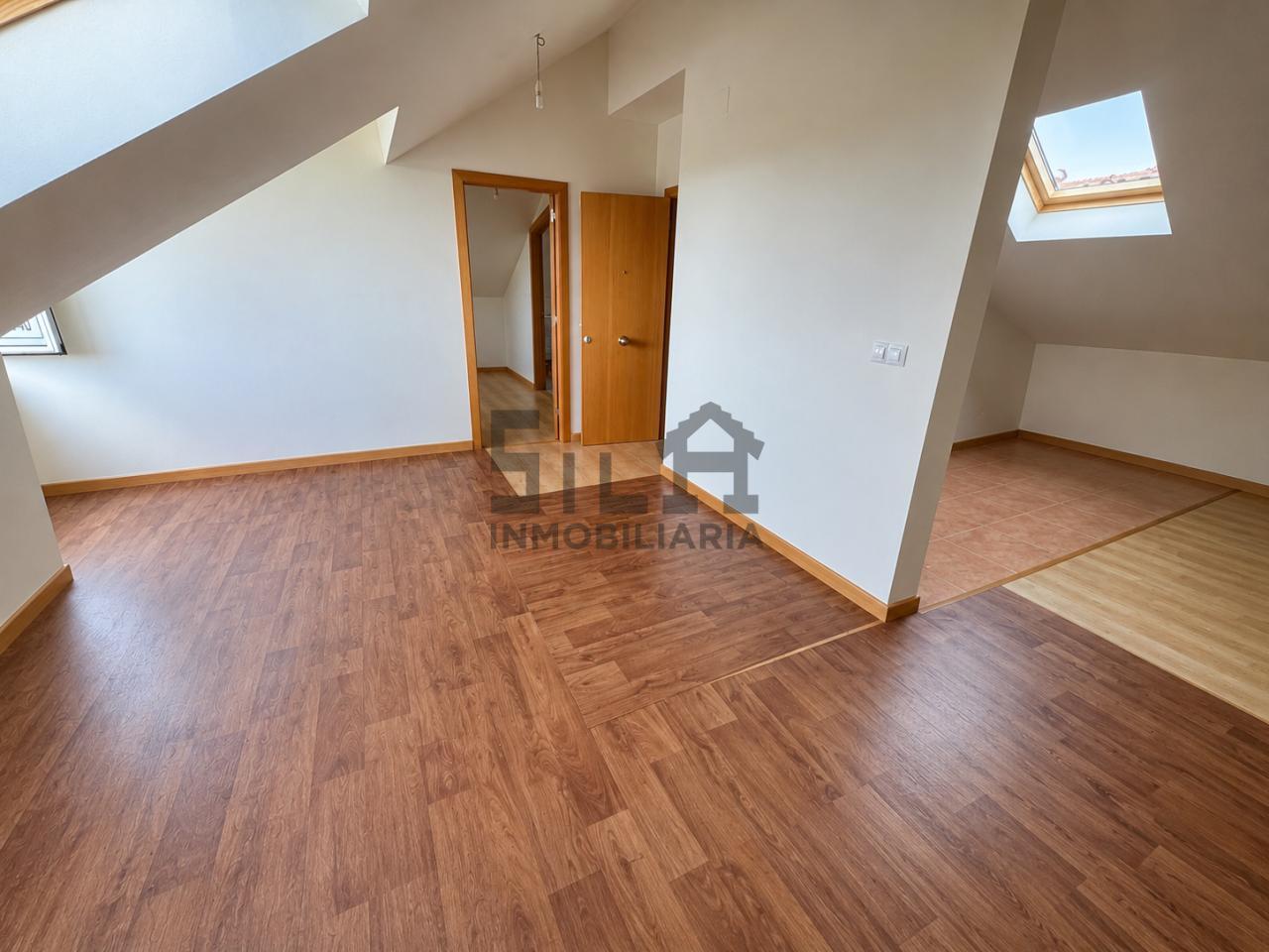 VENTA PISO EN FERREIRA DE PANTÓN