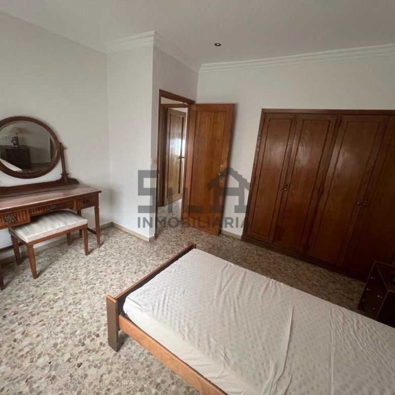ALQUILER PISO ZONA CENTRO