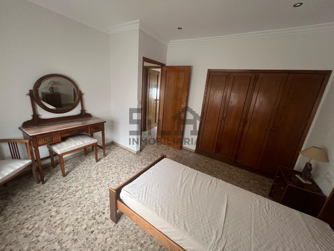 179268605613700173934_179139561688 ALQUILER PISO ZONA CENTRO