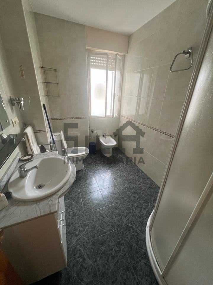 179268605716700173934_179139561744 ALQUILER PISO ZONA CENTRO