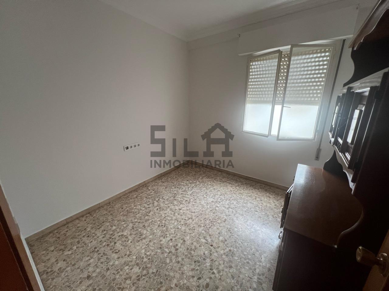 179268605996200173934_179139561995 ALQUILER PISO ZONA CENTRO
