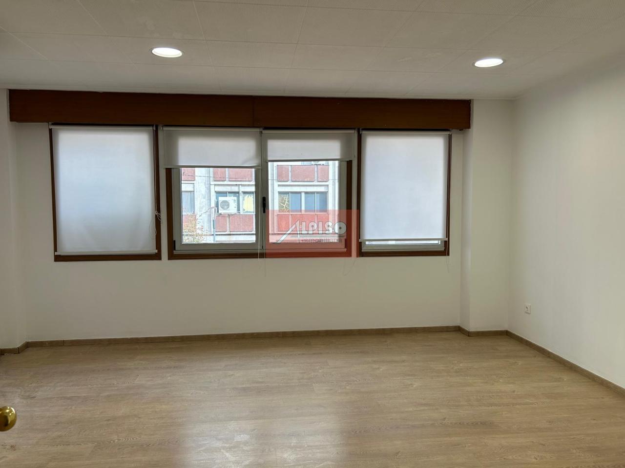Alquiler oficina Paz Novoa
