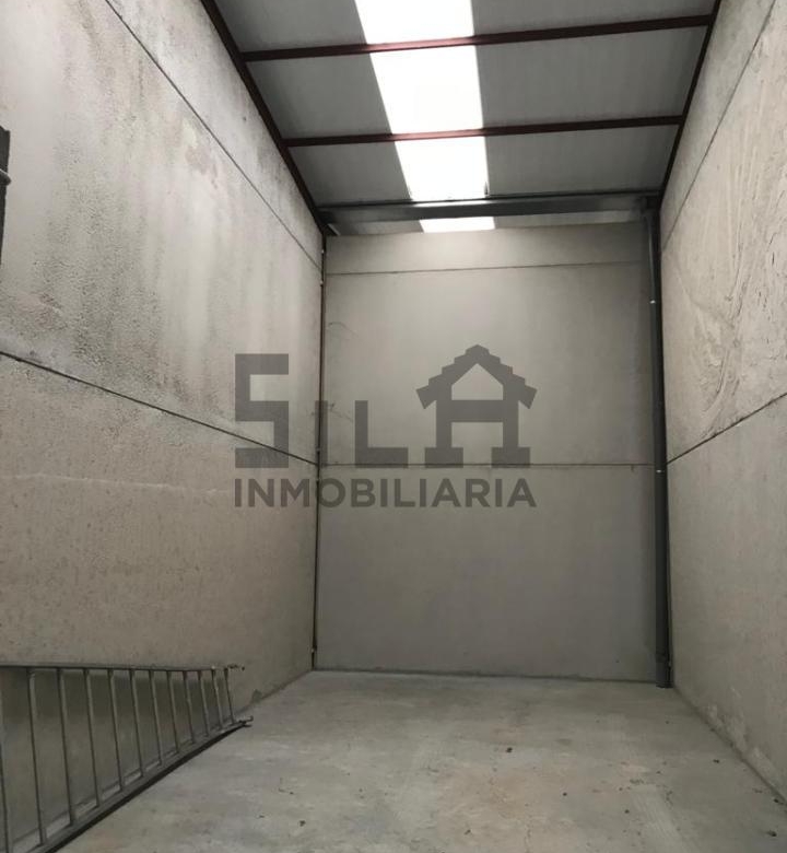 ALQUILER NAVES EN POLÍGONO SAN CIBRAO