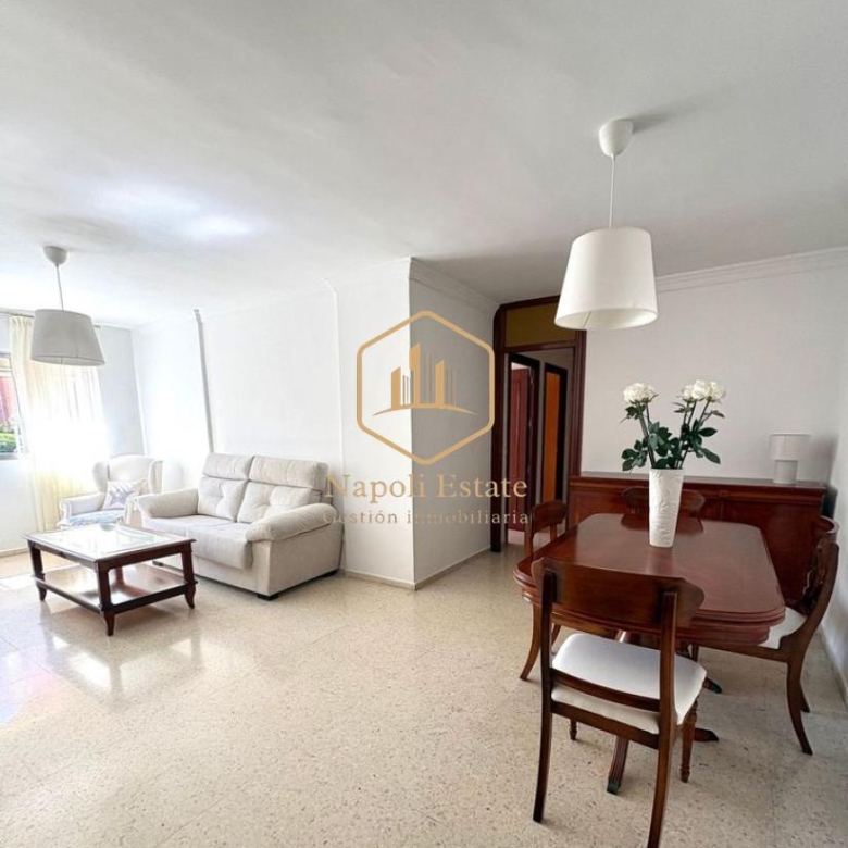 ALQUILER DE VIVIENDA DE 3 DORMITORIOS CON GARAJE INCLUIDO EN EL CENTRO DE MÁLAGA – PERCHEL SUR