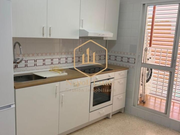 ALQUILER DE VIVIENDA DE 3 DORMITORIOS CON GARAJE INCLUIDO EN EL CENTRO DE MÁLAGA – PERCHEL SUR