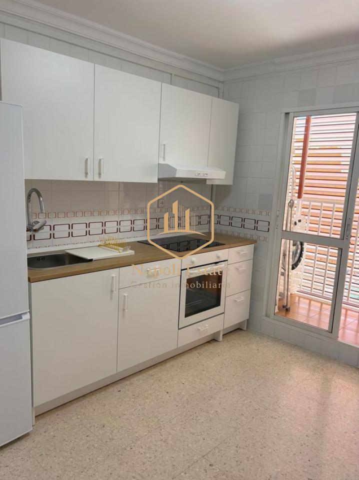 179275415345900174202_179275394914 ALQUILER DE VIVIENDA DE 3 DORMITORIOS CON GARAJE INCLUIDO EN EL CENTRO DE MÁLAGA – PERCHEL SUR
