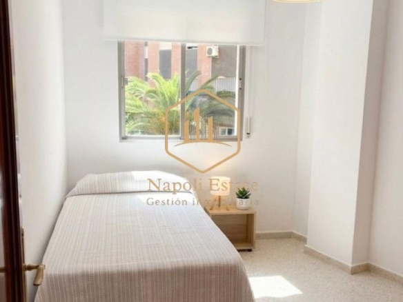 ALQUILER DE VIVIENDA DE 3 DORMITORIOS CON GARAJE INCLUIDO EN EL CENTRO DE MÁLAGA – PERCHEL SUR