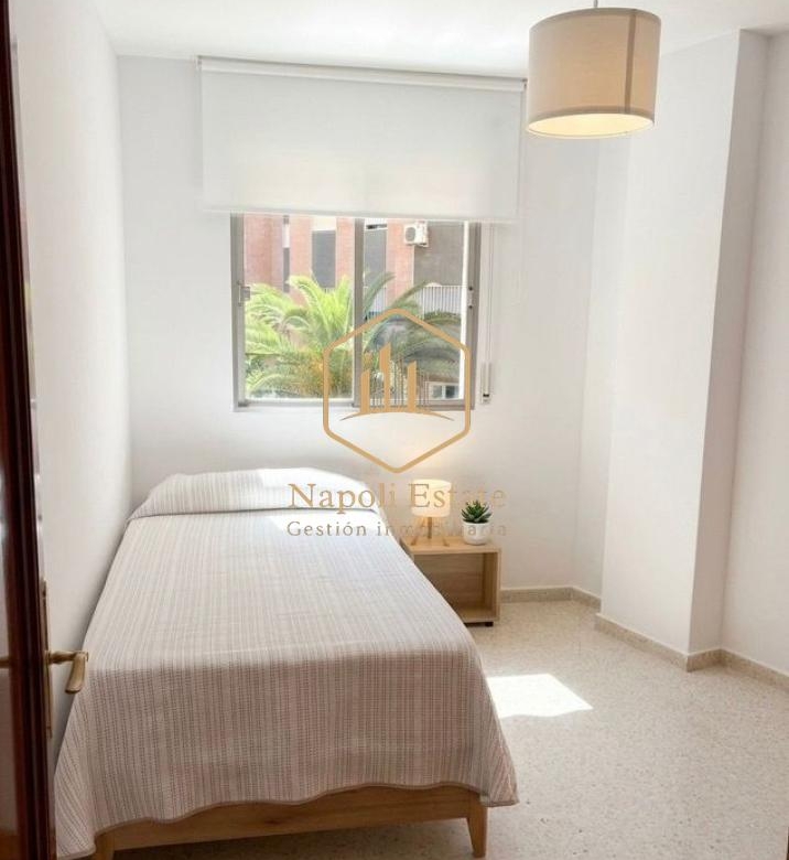 ALQUILER DE VIVIENDA DE 3 DORMITORIOS CON GARAJE INCLUIDO EN EL CENTRO DE MÁLAGA – PERCHEL SUR