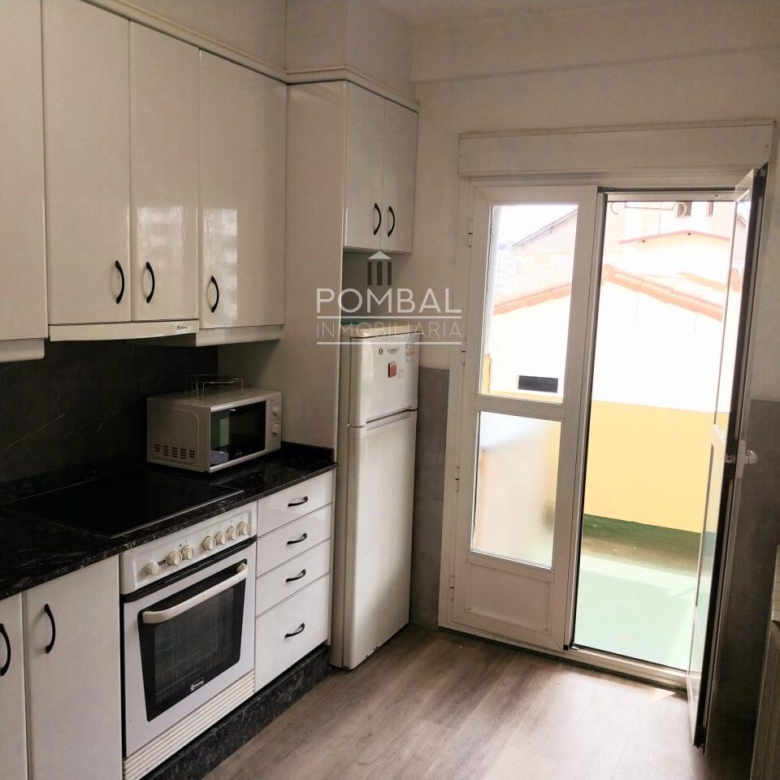 ALUILER PISO CON TERRAZA GRANDE, ZONA COUTO, OURENSE