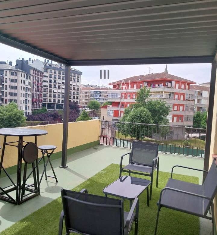 ALUILER PISO CON TERRAZA GRANDE, ZONA COUTO, OURENSE