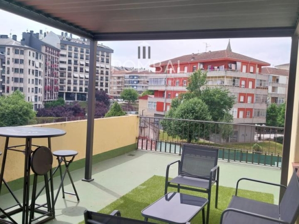ALUILER PISO CON TERRAZA GRANDE, ZONA COUTO, OURENSE