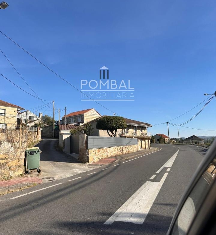 CASA AMPLIA, REFORMADA a 4 km  DE LA CIUDAD  D EOURENSE