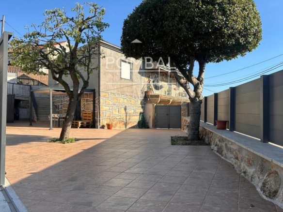 CASA AMPLIA, REFORMADA a 4 km  DE LA CIUDAD  D EOURENSE