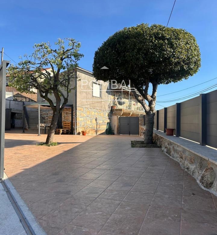 CASA AMPLIA, REFORMADA a 4 km  DE LA CIUDAD  D EOURENSE