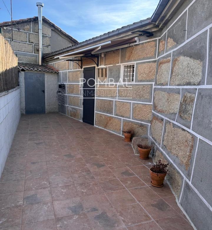 CASA AMPLIA, REFORMADA a 4 km  DE LA CIUDAD  D EOURENSE