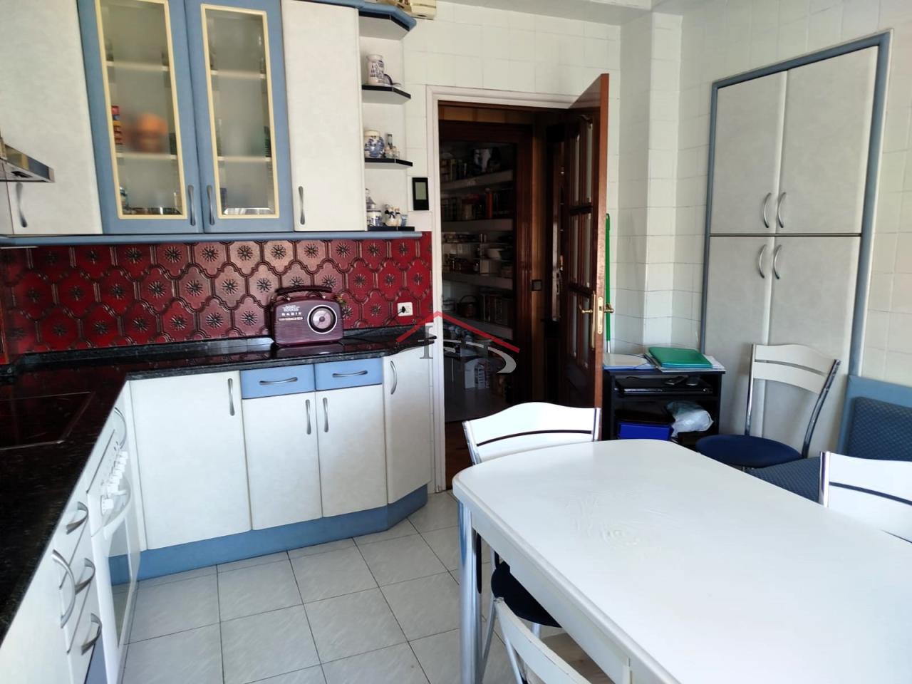 179277192242300046148_179137337595 CASA CON PISCINA Y NAVES INDUSTRIALES EN SAN ANDRÉS DEL RABANEDO