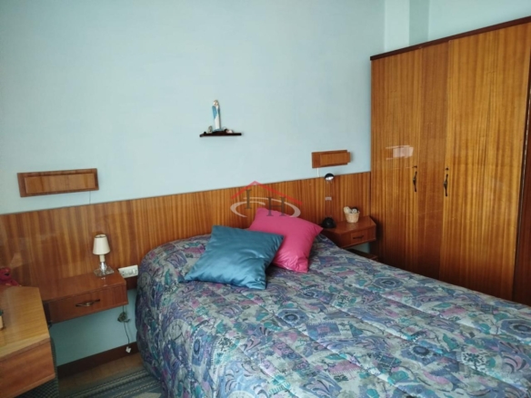 CASA CON PISCINA Y NAVES INDUSTRIALES EN SAN ANDRÉS DEL RABANEDO
