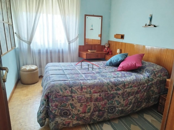 CASA CON PISCINA Y NAVES INDUSTRIALES EN SAN ANDRÉS DEL RABANEDO