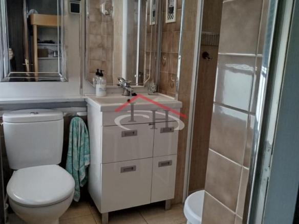 CASA CON PISCINA Y NAVES INDUSTRIALES EN SAN ANDRÉS DEL RABANEDO