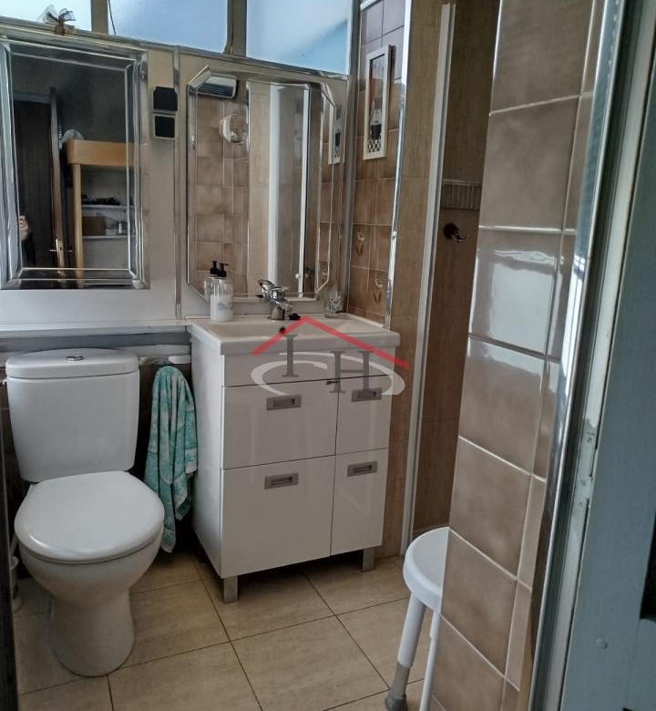 CASA CON PISCINA Y NAVES INDUSTRIALES EN SAN ANDRÉS DEL RABANEDO