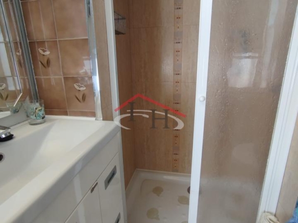 CASA CON PISCINA Y NAVES INDUSTRIALES EN SAN ANDRÉS DEL RABANEDO