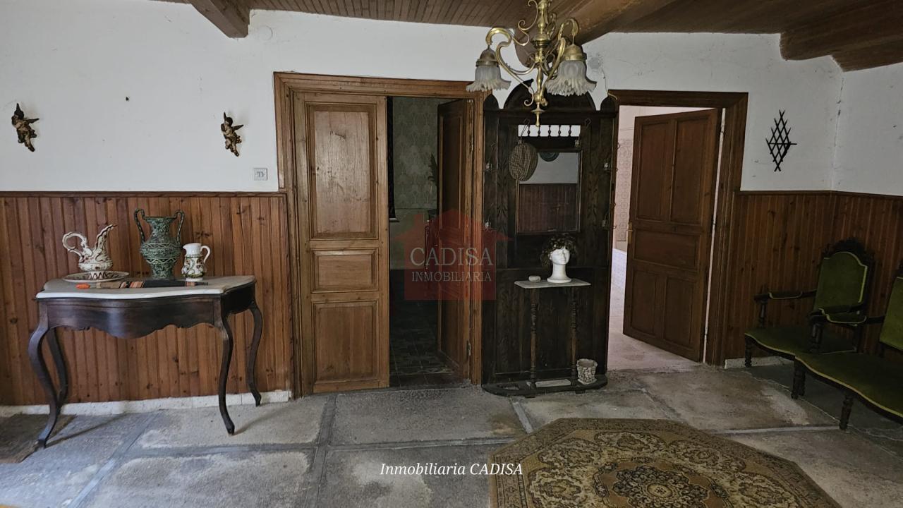 AMPLIA CASA EN HINOJOSA DE DUERO. REF 4134