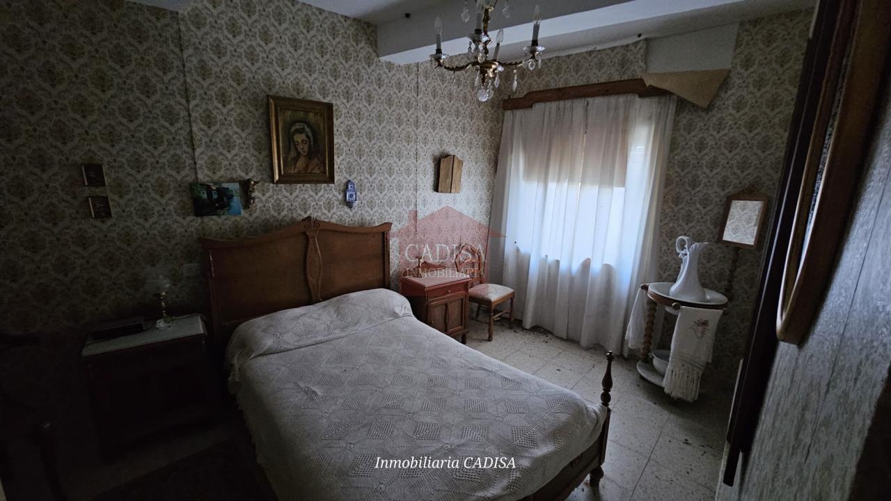 AMPLIA CASA EN HINOJOSA DE DUERO. REF 4134