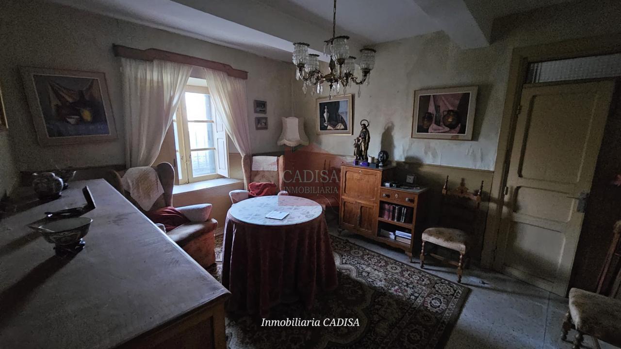 AMPLIA CASA EN HINOJOSA DE DUERO. REF 4134