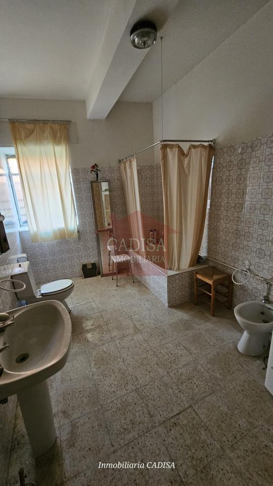AMPLIA CASA EN HINOJOSA DE DUERO. REF 4134
