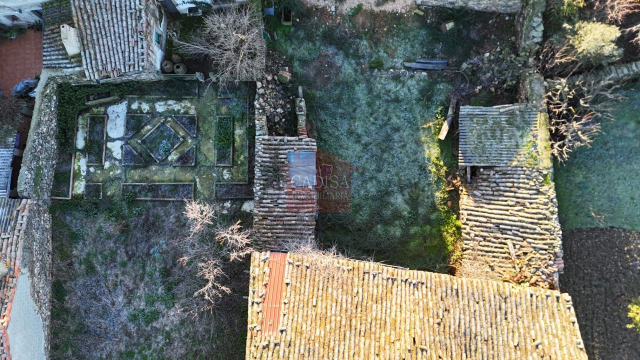 AMPLIA CASA EN HINOJOSA DE DUERO. REF 4134