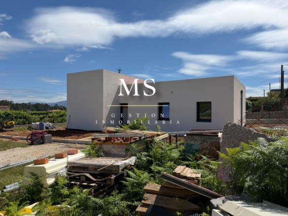 CHALET DISEÑO EN SALVATERRA DE MIÑO