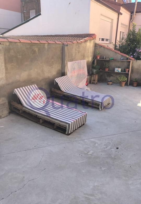 Piso en alquiler con gran patio en la zona de San Mamés