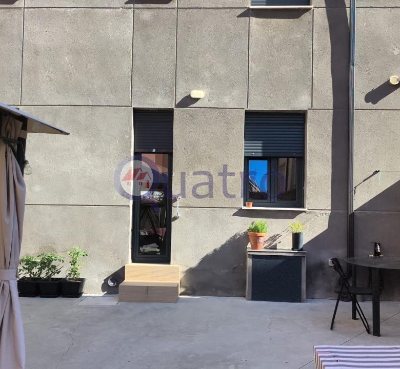 Piso en alquiler con gran patio en la zona de San Mamés