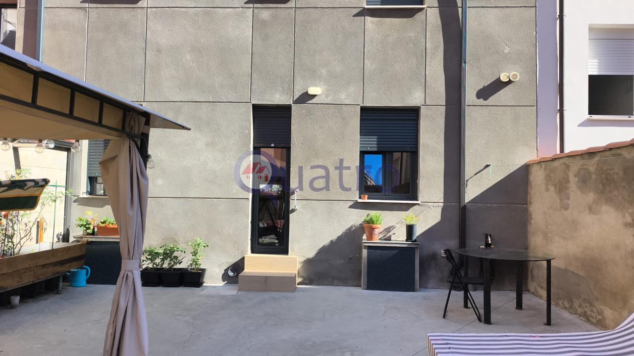Piso en alquiler con gran patio en la zona de San Mamés
