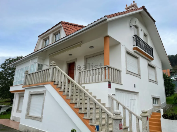 CHALET CON VISTAS AL MAR A 2 MINUTOS DE LA PLAYA DE CEDEIRA
